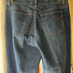 VENEZIA DARK BLUE DENIM JEANS/SIZE 16 AVERAGE/EXCELLENT USED CONDITION/LIKE NEW.